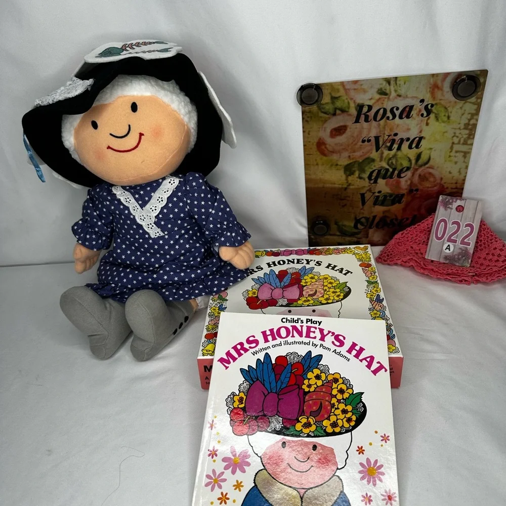 Vintage New without Bag Mrs Honey's Hat Polka Dot Doll with Book and Game Set - Picture 2 of 11